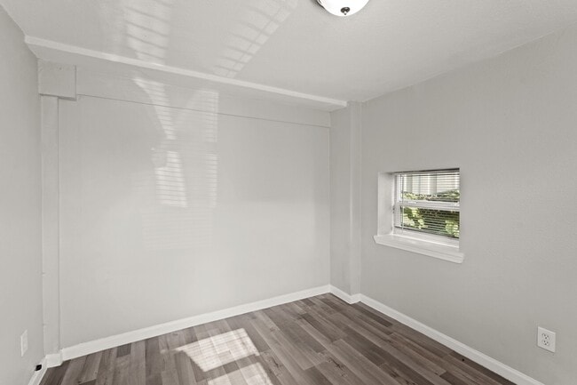 Building Photo - 523 Henke St Rental