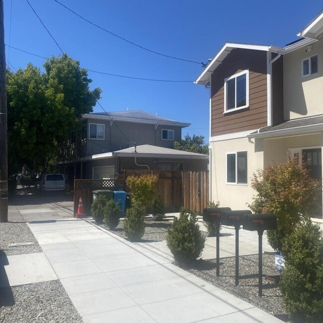 Photo - 146 N Grant St