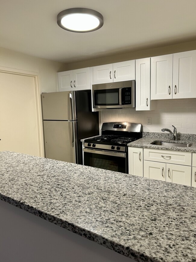 Photo - Elsinore Street Apartments