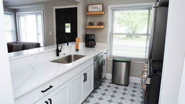 Photo - 3303 Normandy Rd