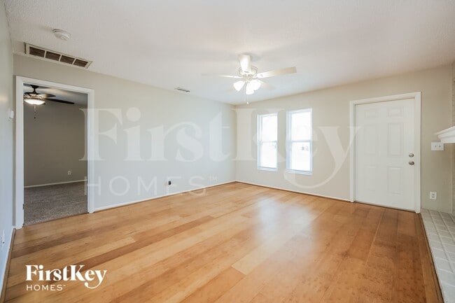 Photo - 727 SE 9th Pl