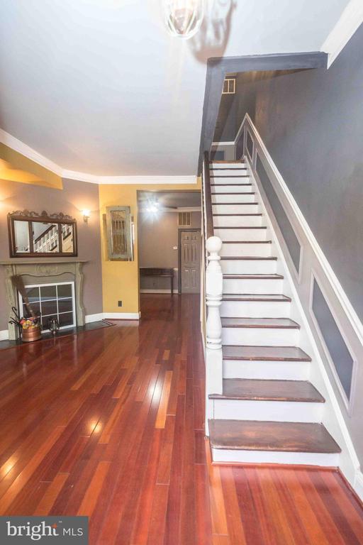 Photo - 730 6th St NE