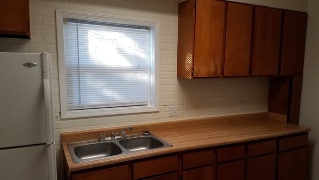 Photo - 2304 N Fir St