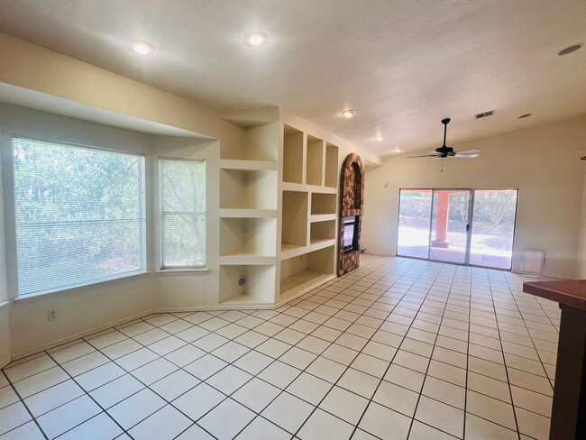 Photo - Captivating 4 bedroom, 2 bath home in Santa Teresa, NM!