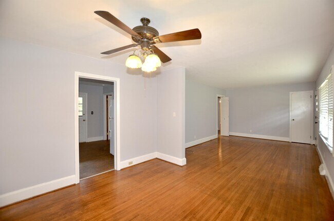 Photo - 4120 Leeds Dr