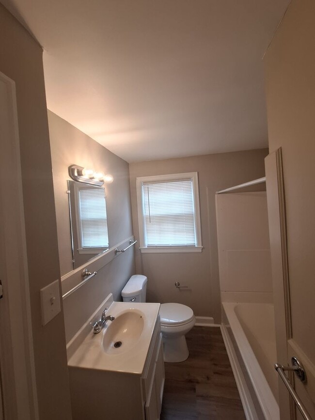 Photo - 753 Lynn Rd