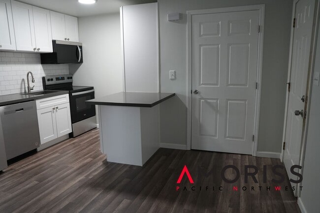 Building Photo - 308 Park Ave Unit 4