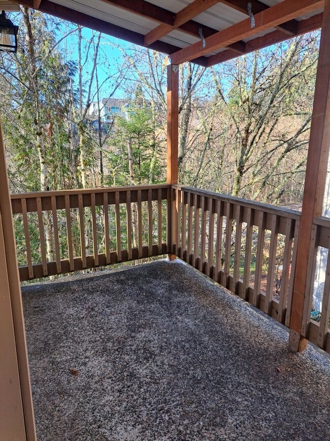 Photo - Secluded 5 bedroom Amazing Views Green Space