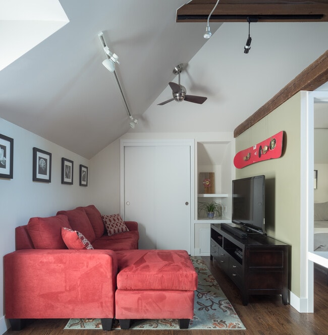 Photo - 1044 N Pennsylvania St Unit Carriage House