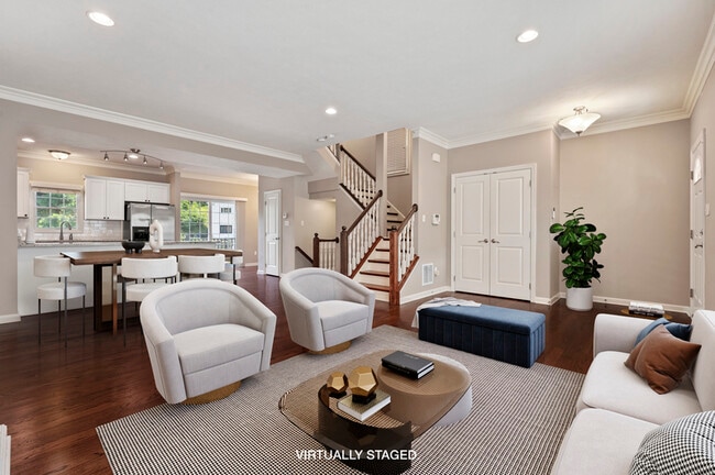 Photo - 330 Grace St