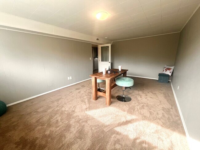 Photo - 5003 240th Pl SW