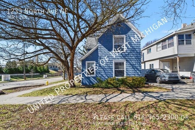 Photo - 1233 North Ave NE