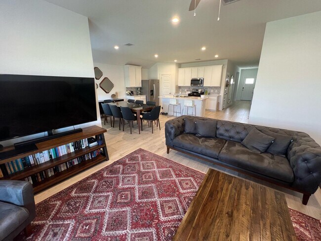 Photo - 4007 Pierce Pl Ln