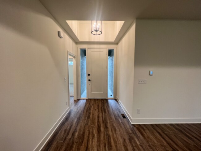 Photo - 1517 SW Hedgewood Ln