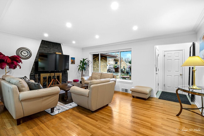 Photo - 5844 N Lacey Ave