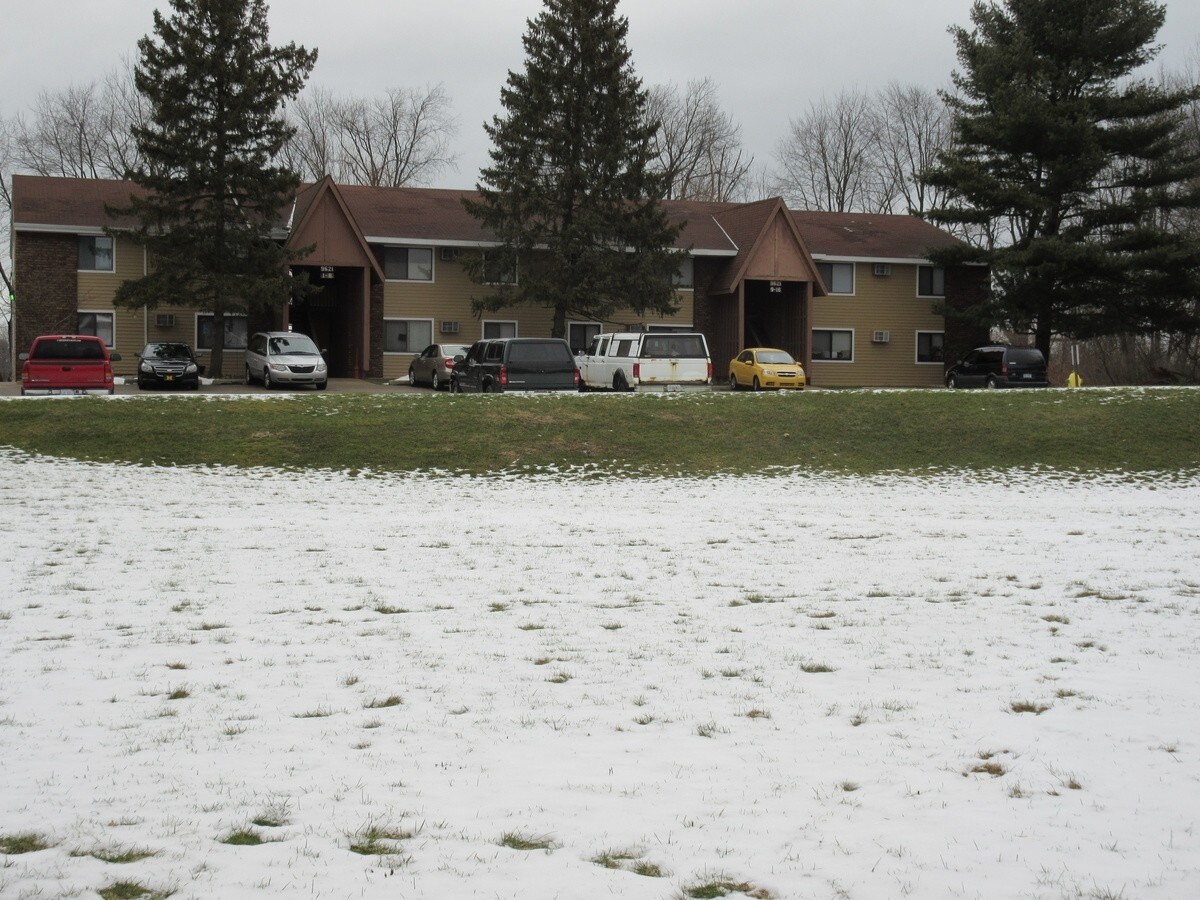 Photo - Rolling Pines Apartments