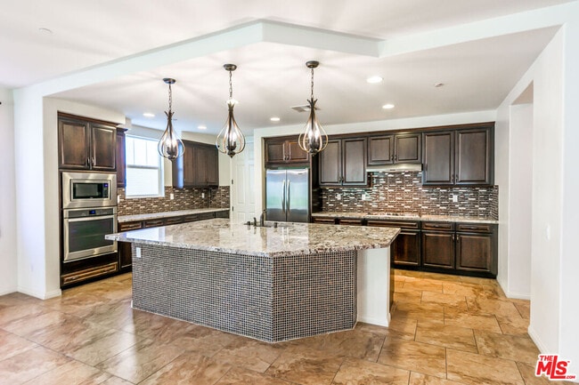 Photo - 22379 Driftwood Ct