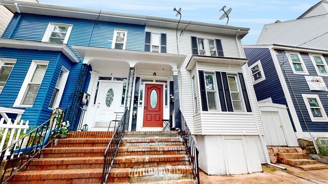 Building Photo - 78 Trenton St Unit 1