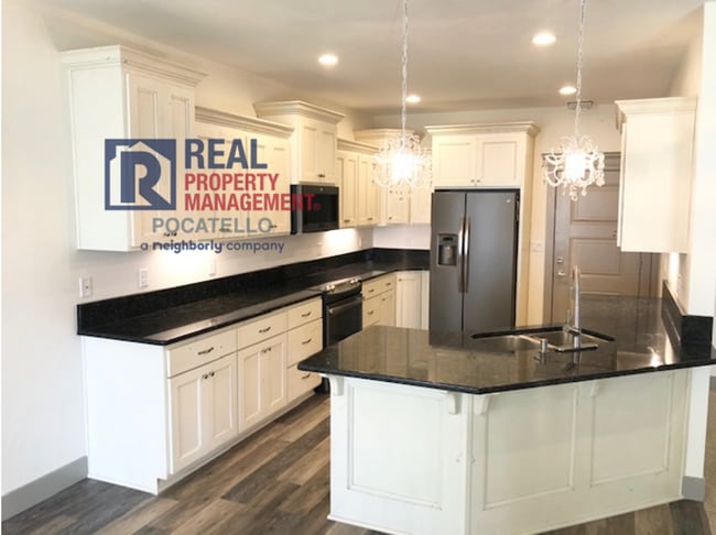 Photo - 3 bedroom 2 bath twin home is a must see! - Small dog Friendly