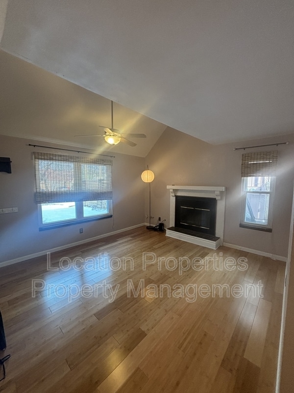 Photo - 1905 W 3rd St