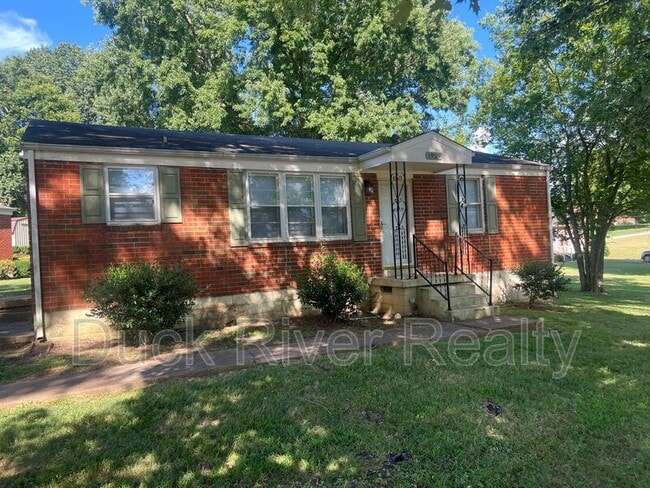 Photo - 1929 Lynnwood Dr House