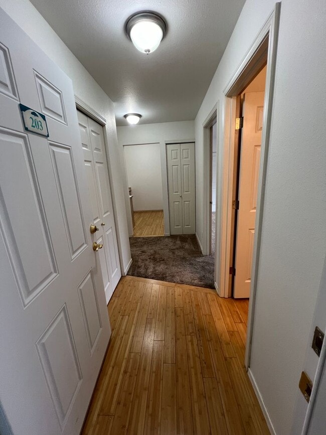 Spacious 2 bedroom, 2 bath condo in Everett House Rental in Everett