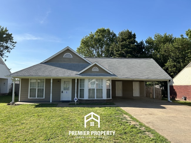 Building Photo - Cozy 3BR/1.5BA Horn Lake Home | Vaulted Ceilings & Bay Window Kitchen