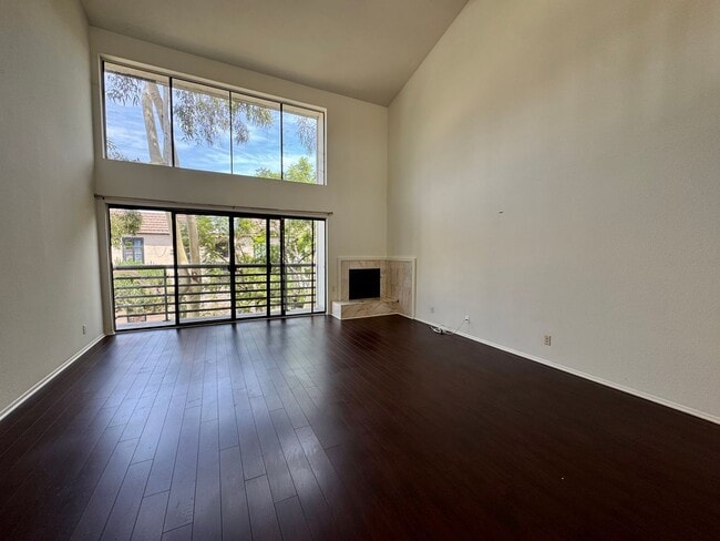 Photo - Large and Modern tri-level townhouse in Westwood minutes from Beverly Hills and UCLA