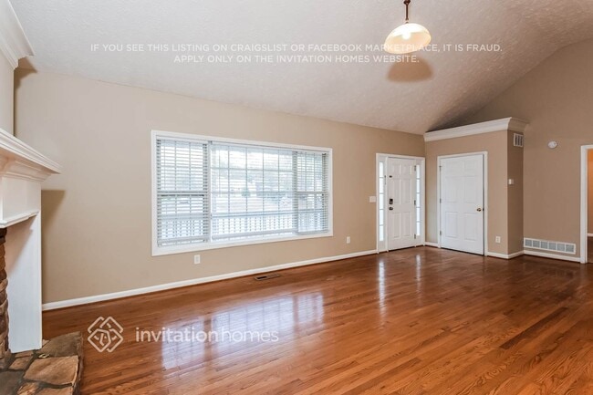 Photo - 15 Water's Edge Dr SE