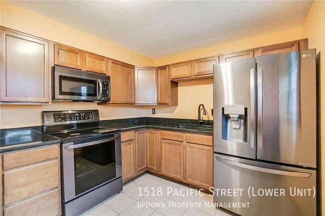 Photo - 1518 Pacific St
