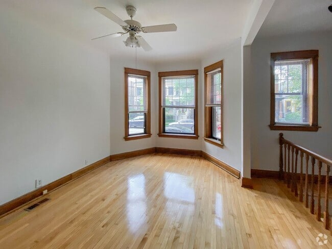Building Photo - 3639 N Paulina St Unit 3637-1 Rental