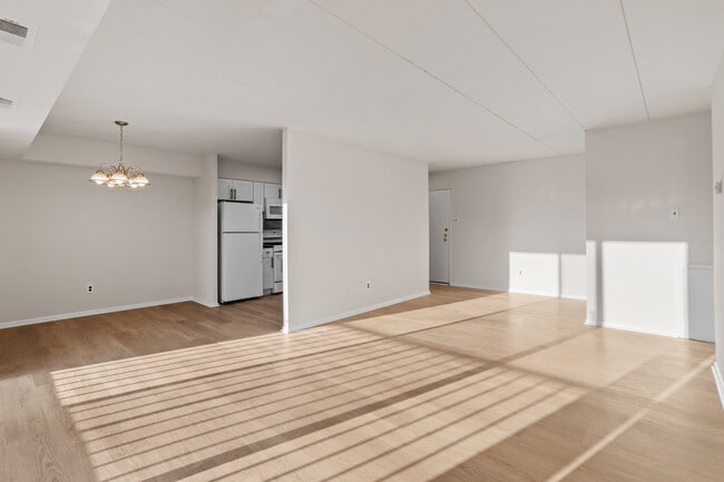 Photo - Imperial Manor III Apartments