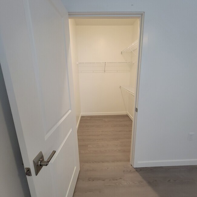 Bedroom Closet - Teton Oasis Apartments