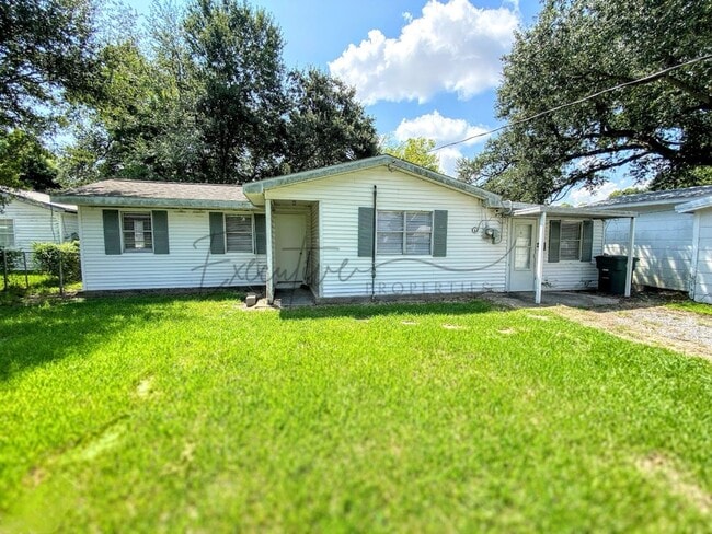 Affordable 2-Bedroom Home in Central Lake ... - Affordable 2-Bedroom Home in Central Lake ...