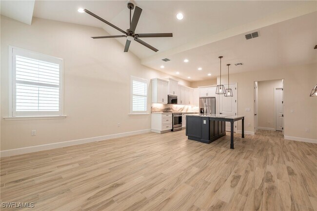 Building Photo - 6988 Saona CT Rental