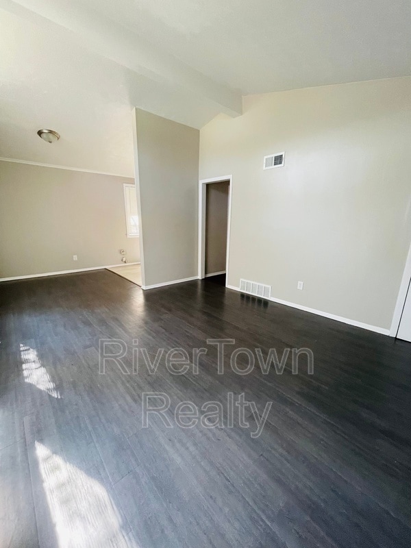 Photo - 3395 Edgar St