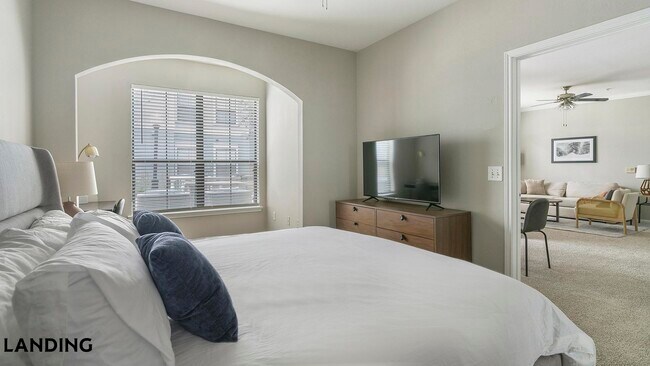 Photo - 2500 Woodland Park Dr Unit J103