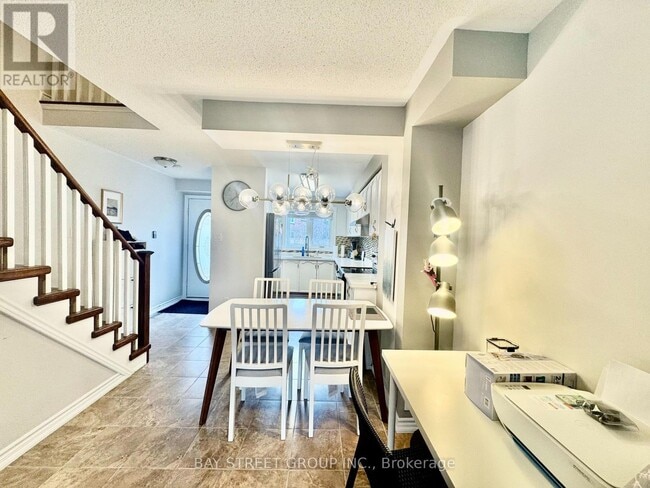 Photo - 5940 Glen Erin Dr