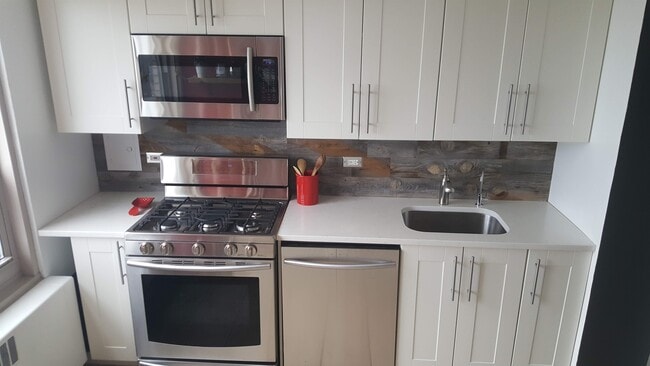 Building Photo - 3950 N Lake Shore Dr Unit 1130-E