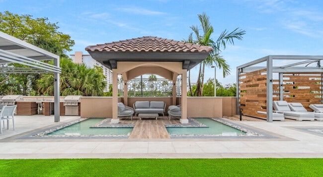 Photo - Marina del Sol