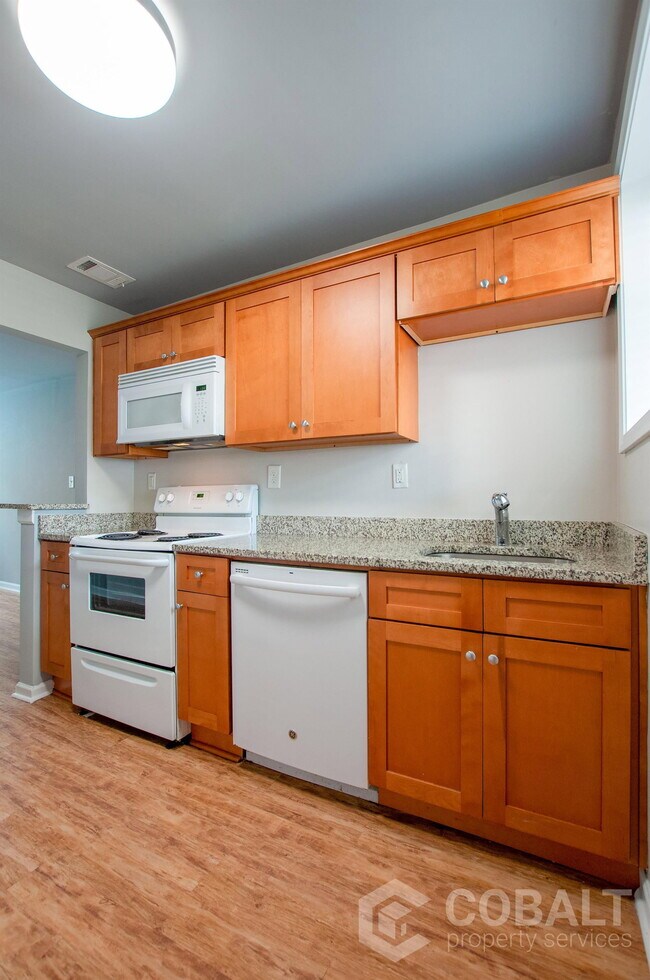 Photo - 271 Glen Iris Dr NE Unit 2b