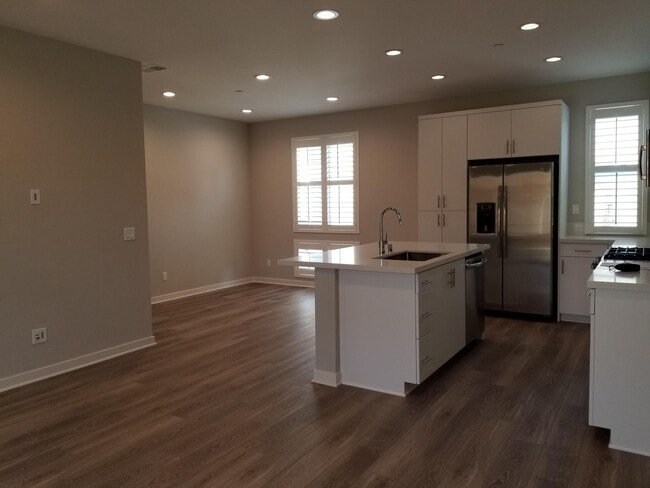 Photo - 2137 Stellar Way