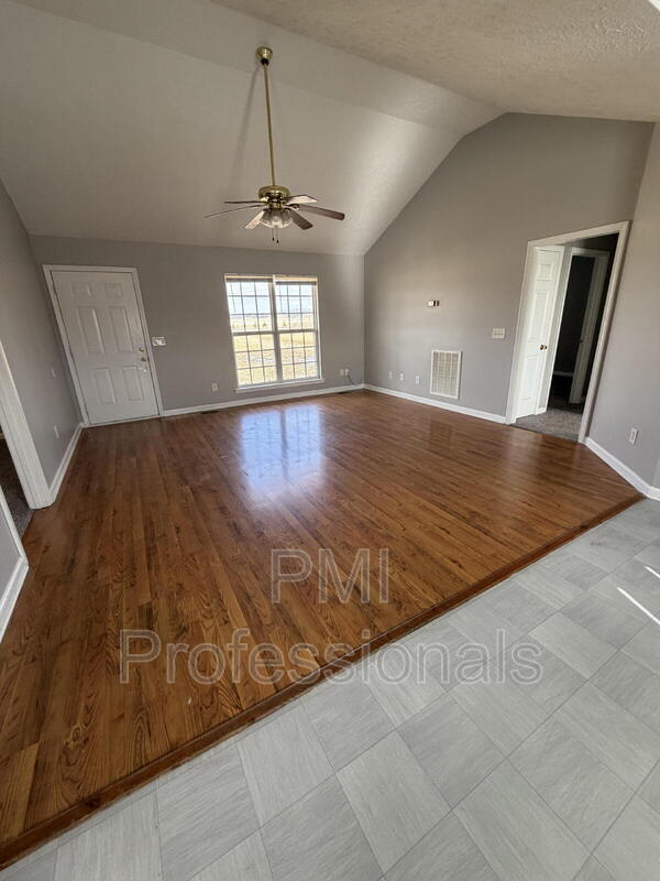 Photo - 3180 Veals Rd