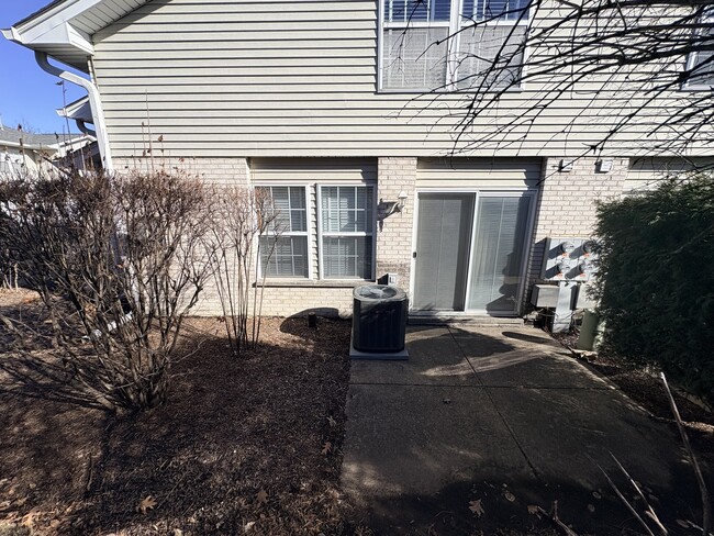 Photo - 647 Beaver Ct