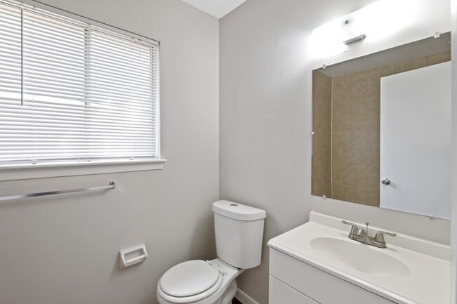 Photo - 13426 Edgeboro St