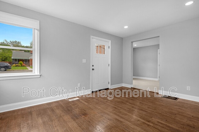 Photo - 4902 Gilray Dr