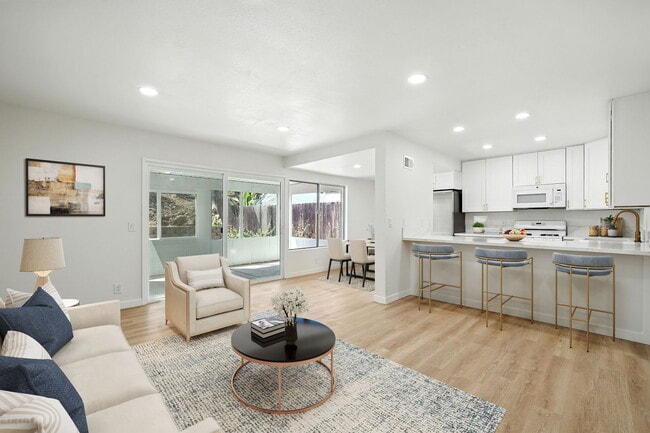 Building Photo - 1921 Terracina Cir Unit 1921 Rental