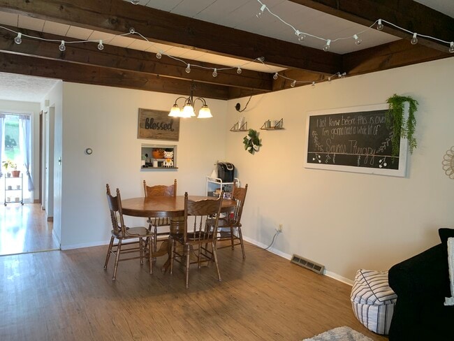 Photo - 5215 Cline Rd