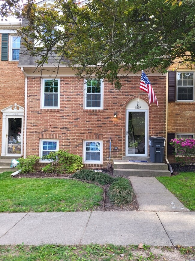 Building Photo - 11295 Edgemoor Ct