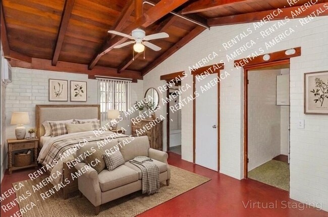 Building Photo - 947 N Alvernon Way